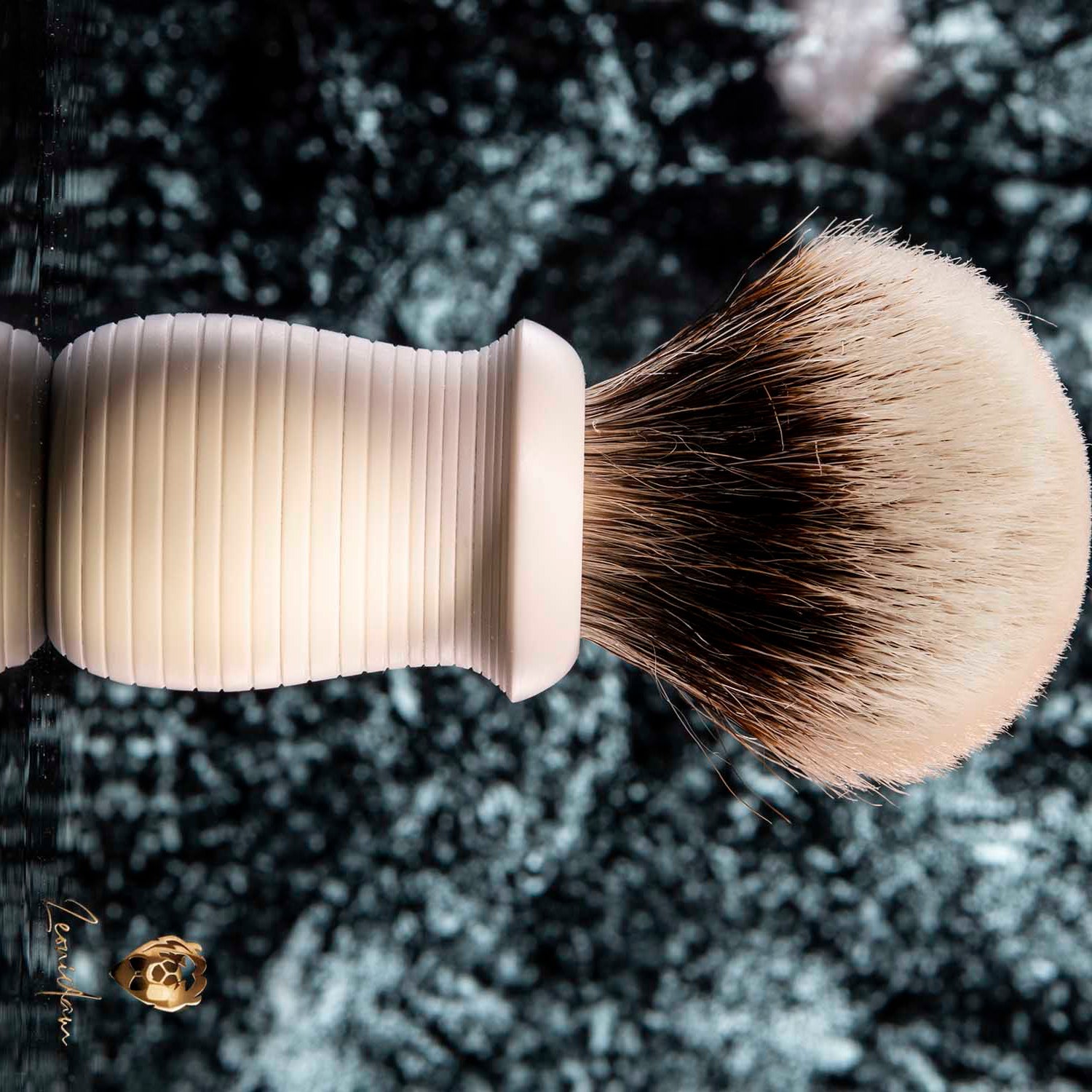 Handmade shaving brush "Nest" in matte white resin by Leonidam