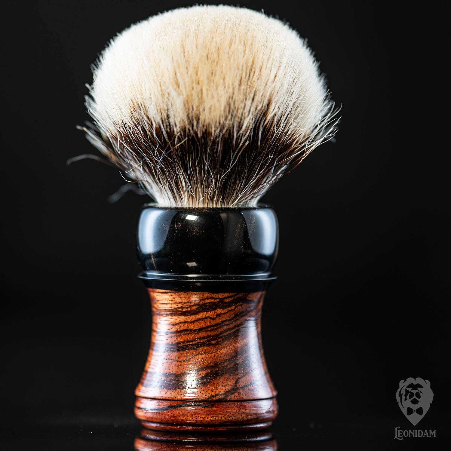 Wooden Shaving Brush "Venator" in stabilized zebrano and dark resin