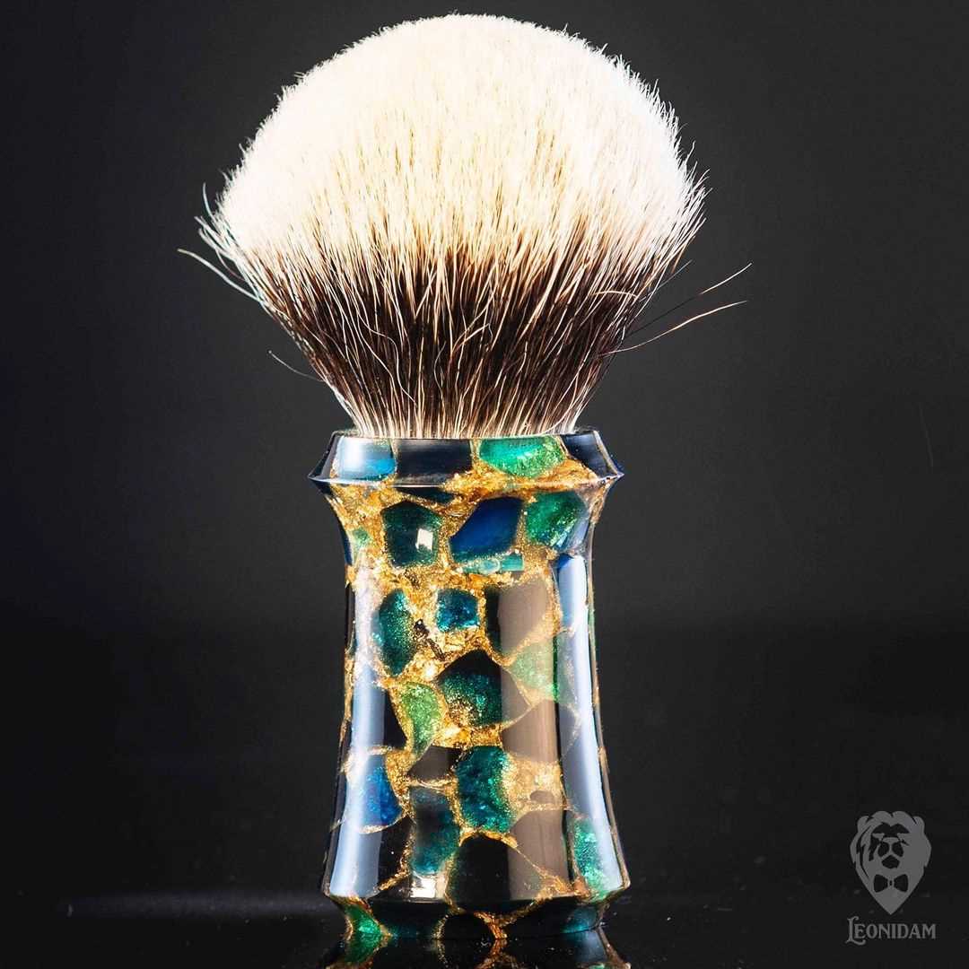 Handmade Shaving Brush Horus with blue and gold handpoured resin