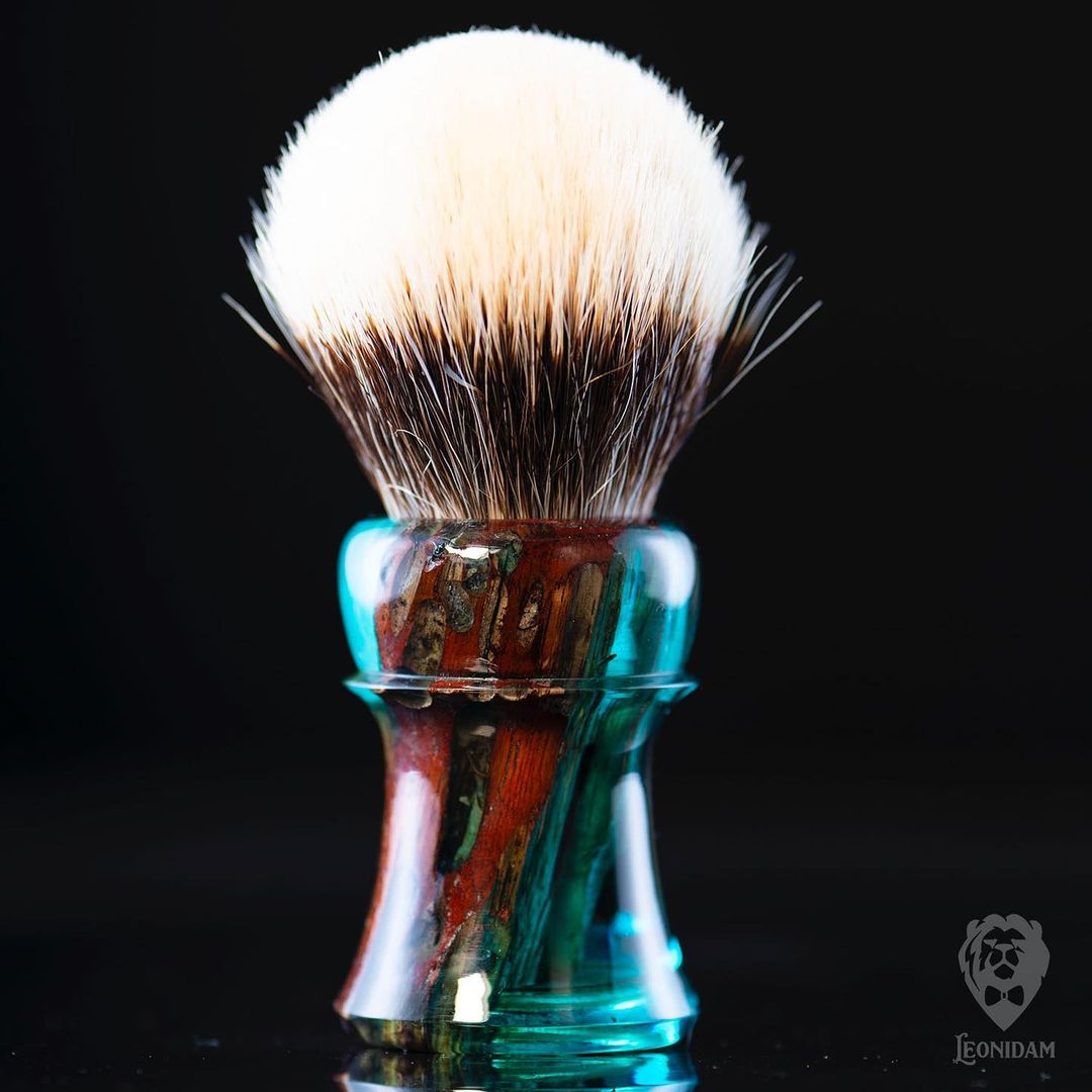 Handmade shaving brush “Laguna”, with mixed resin and stabilized wood handle.