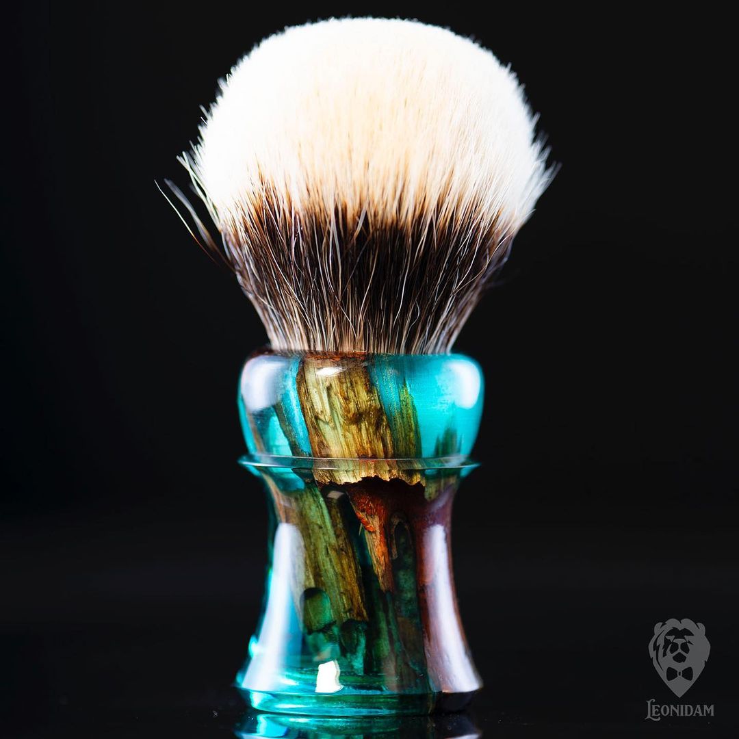 Handmade shaving brush “Laguna”, with mixed resin and stabilized wood handle.