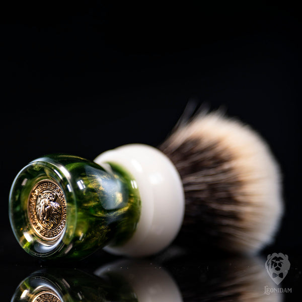 Handmade Shaving Brush "Elatha" in polished green and white resin